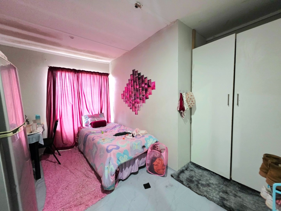 11 Bedroom Property for Sale in Brandwag Free State